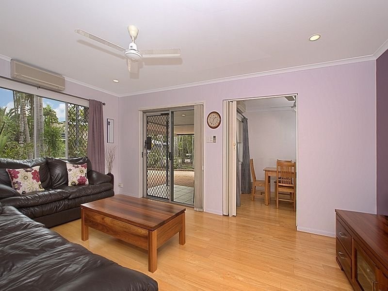 8 Banksia Street, Kirwan QLD 4817