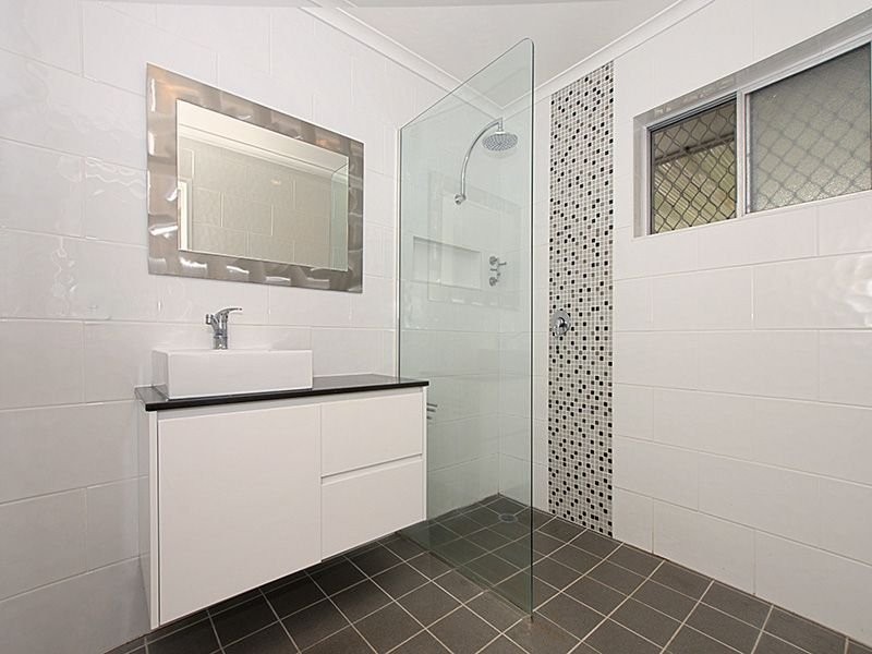 8 Banksia Street, Kirwan QLD 4817