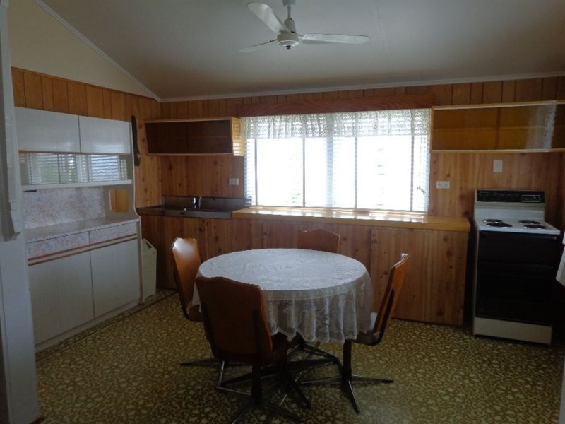 98 Ireland Street, Oonoonba QLD 4811