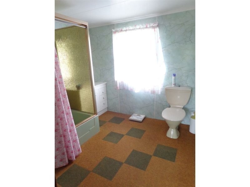 98 Ireland Street, Oonoonba QLD 4811