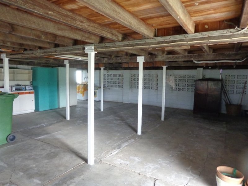 98 Ireland Street, Oonoonba QLD 4811