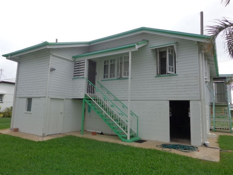 98 Ireland Street, Oonoonba QLD 4811