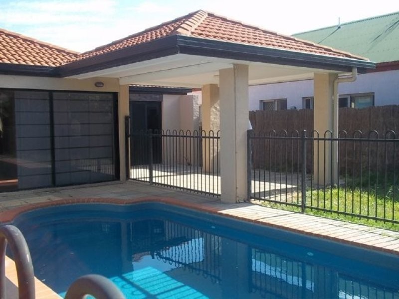 8 Goldenwood Mews, Kirwan QLD 4817