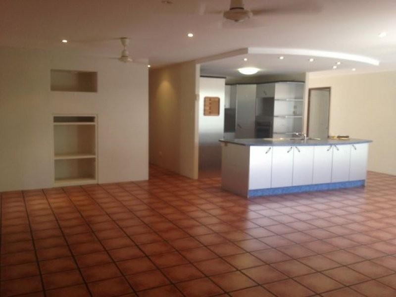 8 Goldenwood Mews, Kirwan QLD 4817