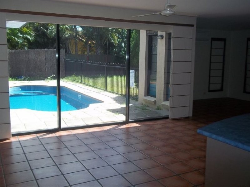 8 Goldenwood Mews, Kirwan QLD 4817