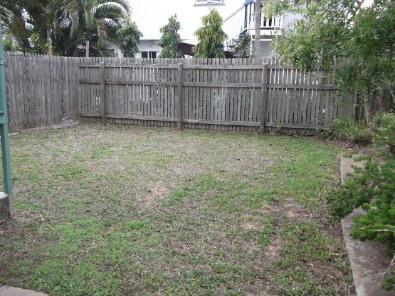 2/109 Goodwin Street, Currajong QLD 4812