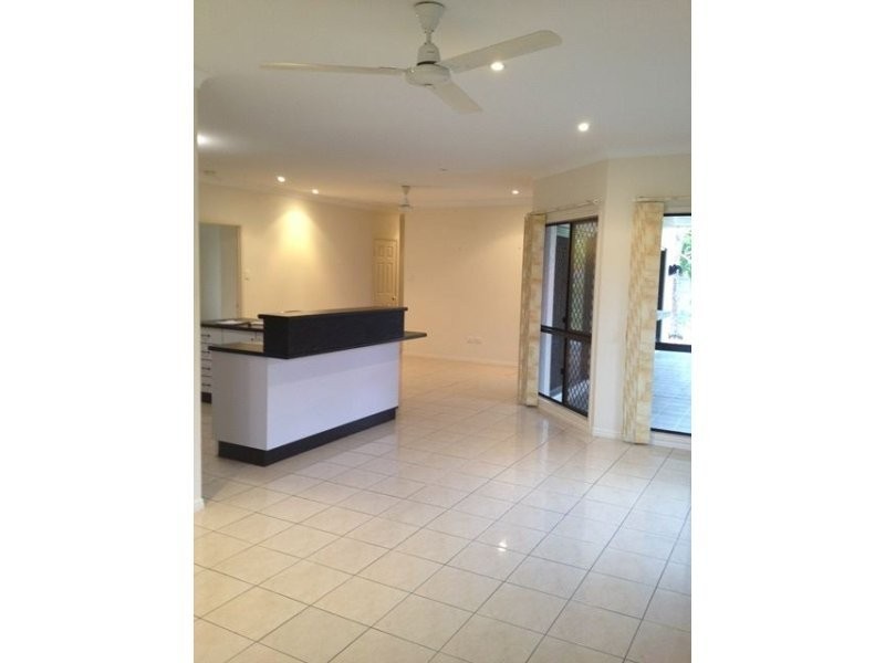 8 Bartels Close, Kirwan QLD 4817