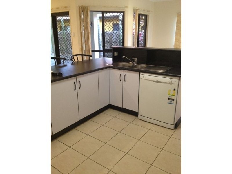 8 Bartels Close, Kirwan QLD 4817