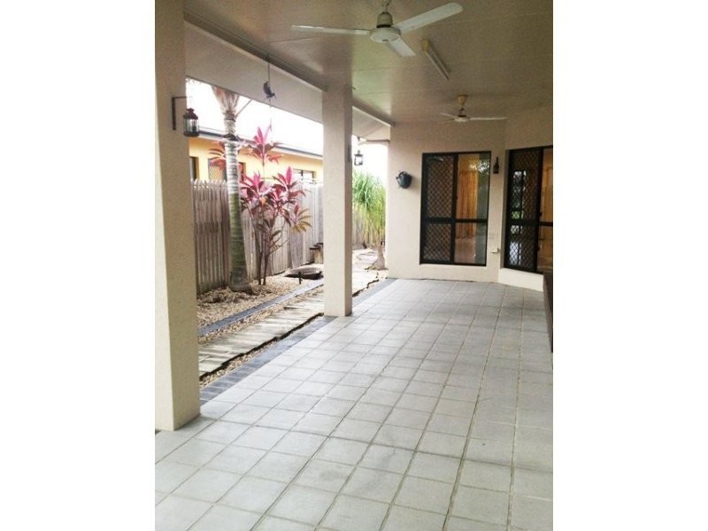 8 Bartels Close, Kirwan QLD 4817