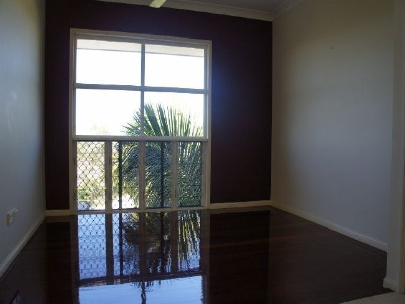 1A Scully Street, West End QLD 4810