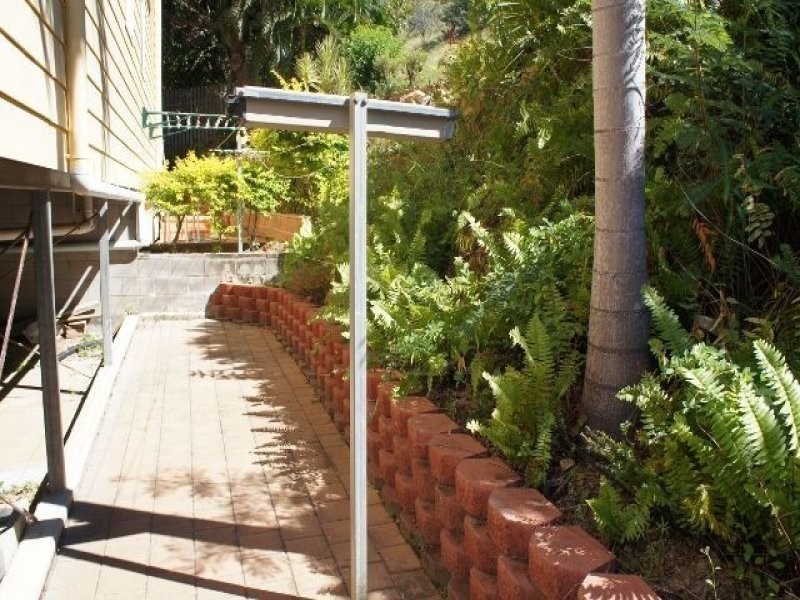 1A Scully Street, West End QLD 4810