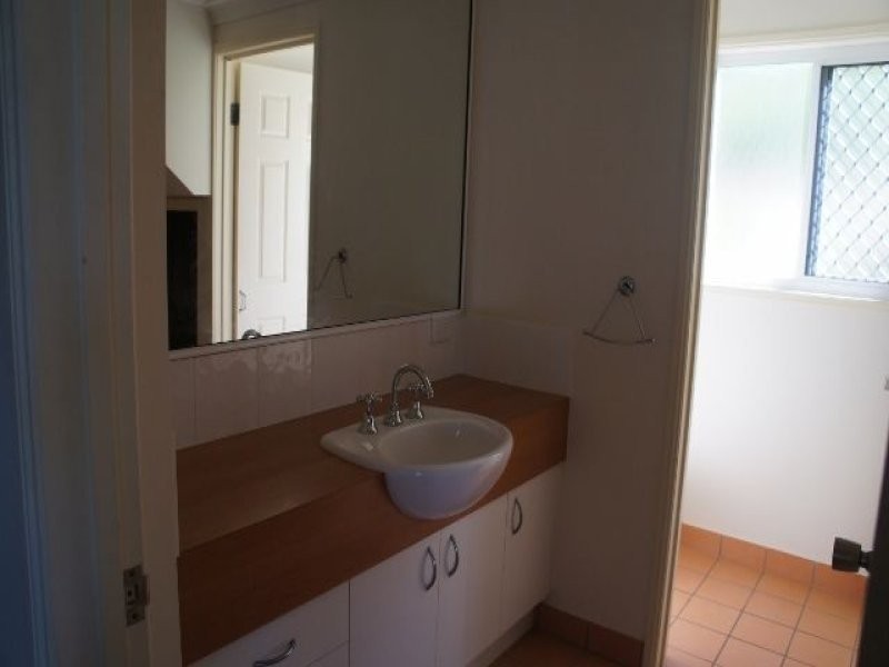 1A Scully Street, West End QLD 4810