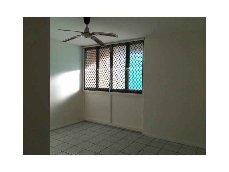 3/13 Percy Street, West End QLD 4810