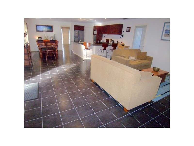 40 Veronica Drive, Skye VIC 3977