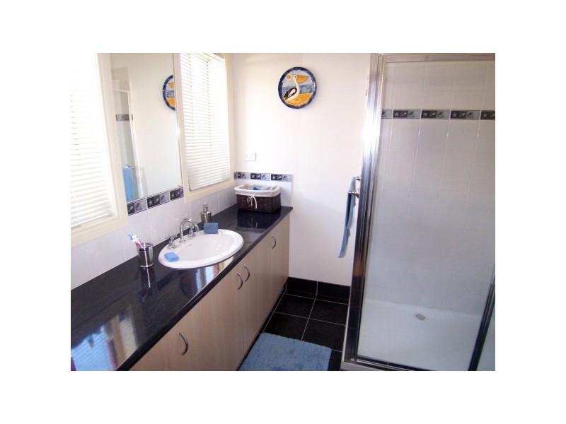 40 Veronica Drive, Skye VIC 3977