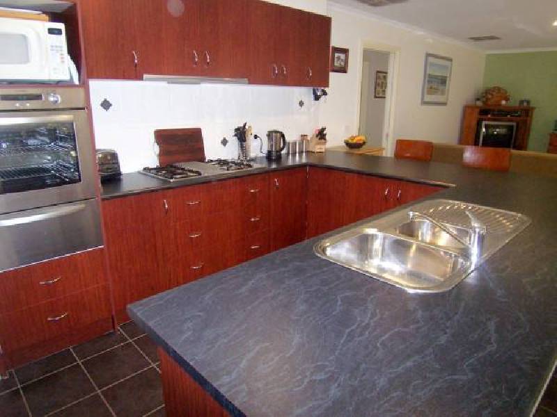 40 Veronica Drive, Skye VIC 3977