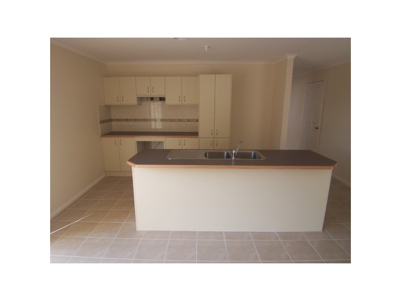 14 Esta Court, Carrum Downs VIC 3201