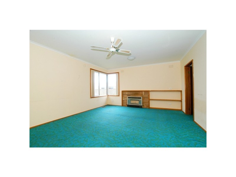 8 McDonald Street, Skye VIC 3977