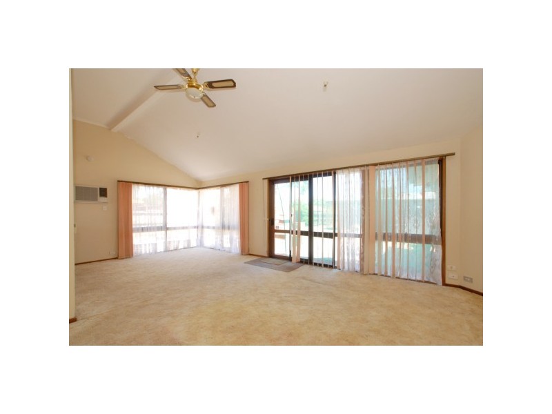 1 The Glen, Carrum Downs VIC 3201