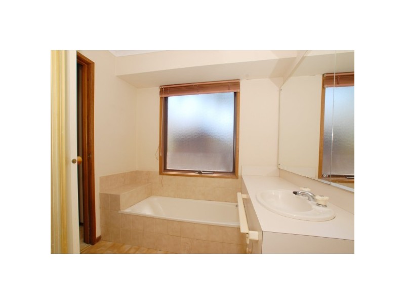 1 The Glen, Carrum Downs VIC 3201