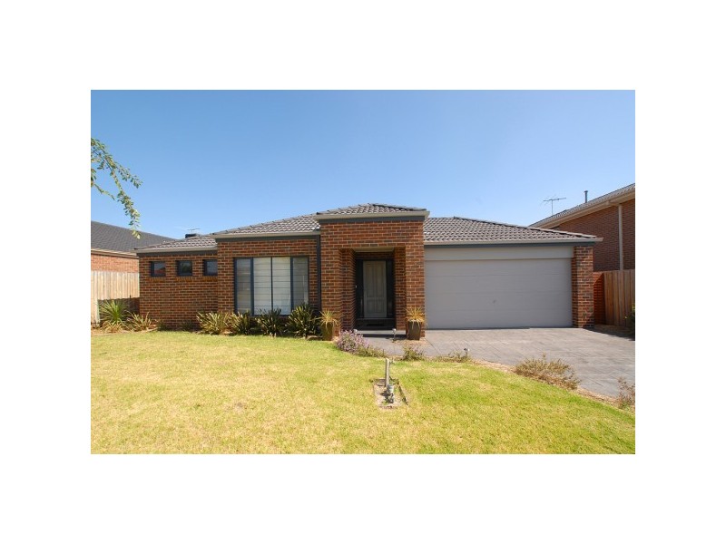 3 Manchester Drive, Skye VIC 3977