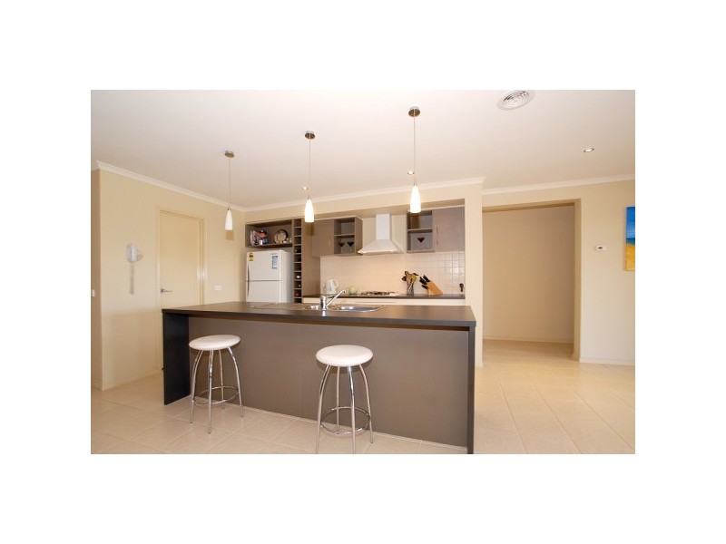 3 Manchester Drive, Skye VIC 3977
