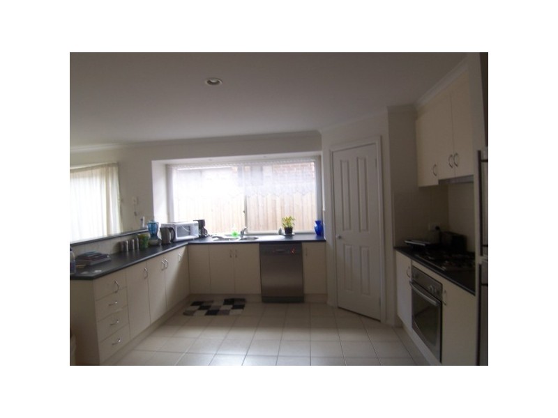 36 Veronica Drive, Skye VIC 3977