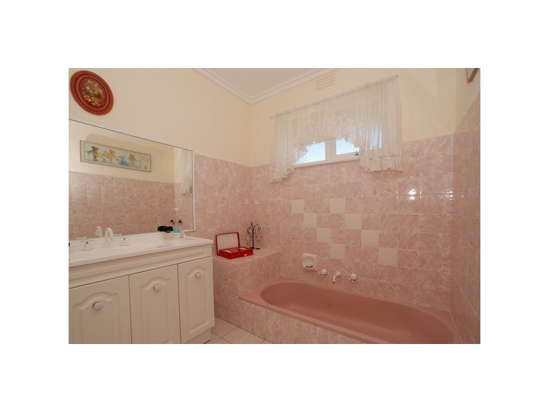 74 Broderick Road, Carrum Downs VIC 3201