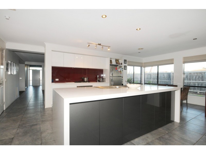 1 Clancy Crescent, Carrum Downs VIC 3201