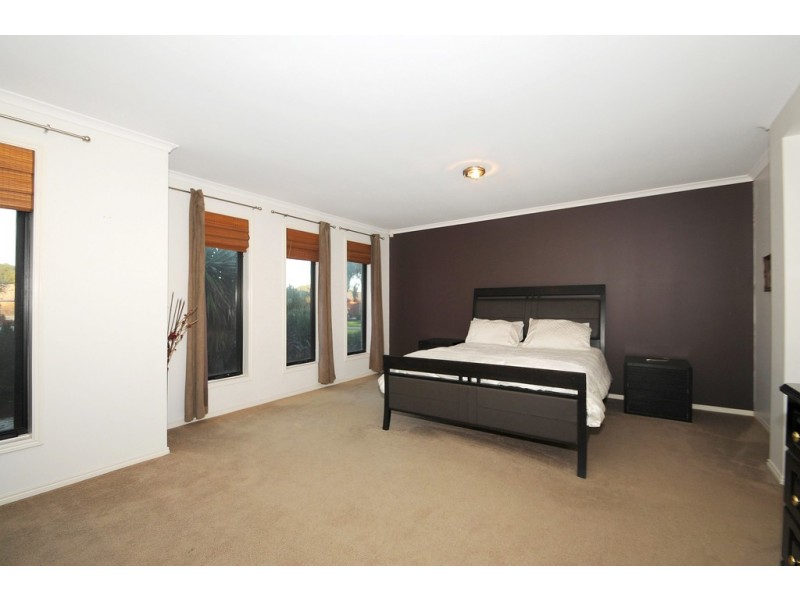 1 Clancy Crescent, Carrum Downs VIC 3201