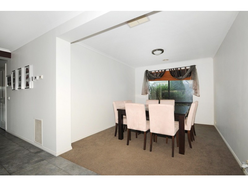 1 Clancy Crescent, Carrum Downs VIC 3201