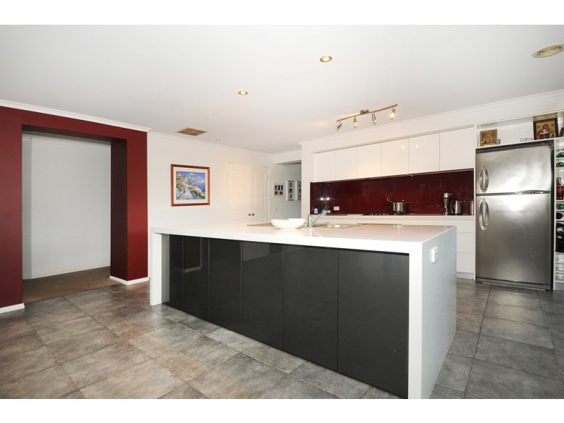 1 Clancy Crescent, Carrum Downs VIC 3201