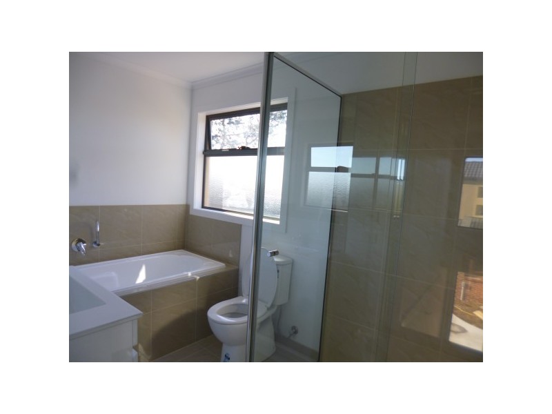 8/27 Brunnings Road, Carrum Downs VIC 3201