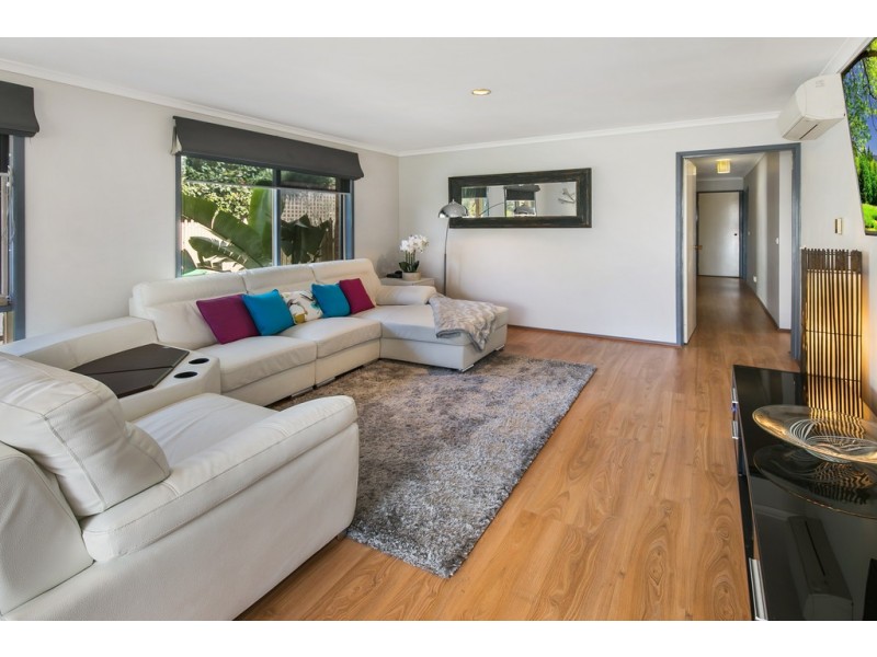 24 Tyntynder Drive, Carrum Downs VIC 3201