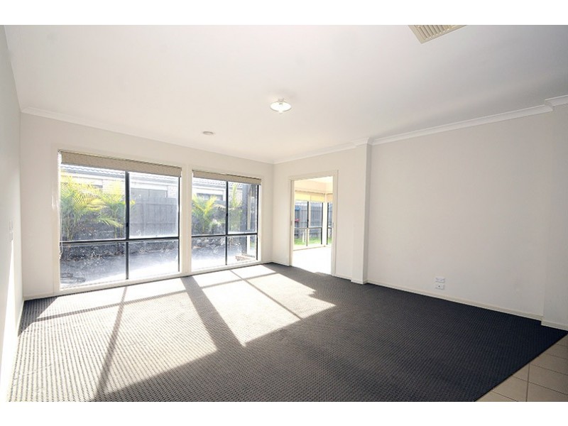 30 Lily Way, Skye VIC 3977