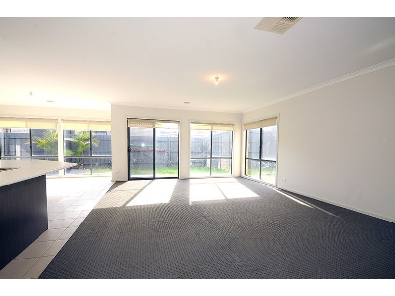 30 Lily Way, Skye VIC 3977