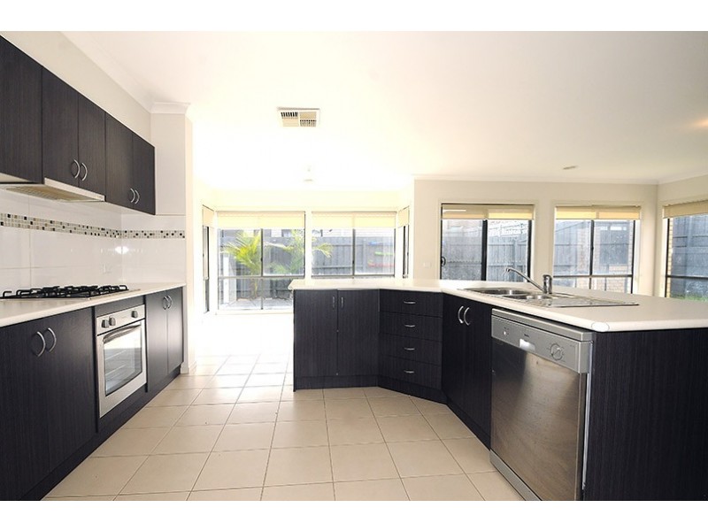 30 Lily Way, Skye VIC 3977