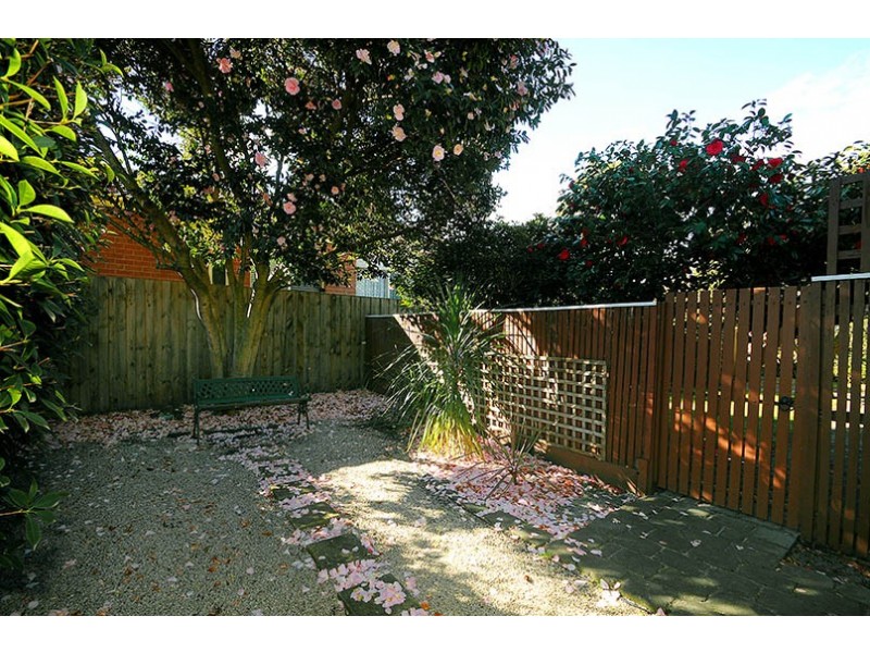 1 Mussert Avenue, Dingley Village VIC 3172