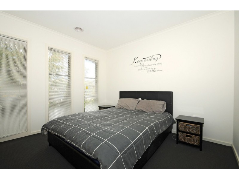 27 Botany Drive, Carrum Downs VIC 3201