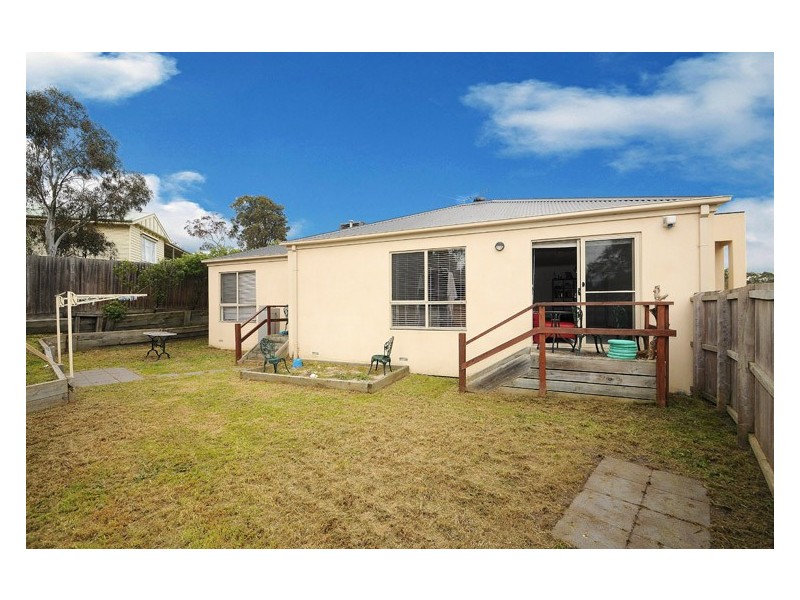 1/24 Robinia Street, Frankston VIC 3199