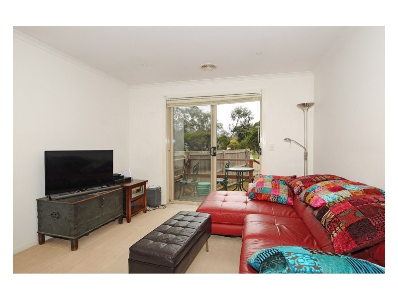 1/24 Robinia Street, Frankston VIC 3199