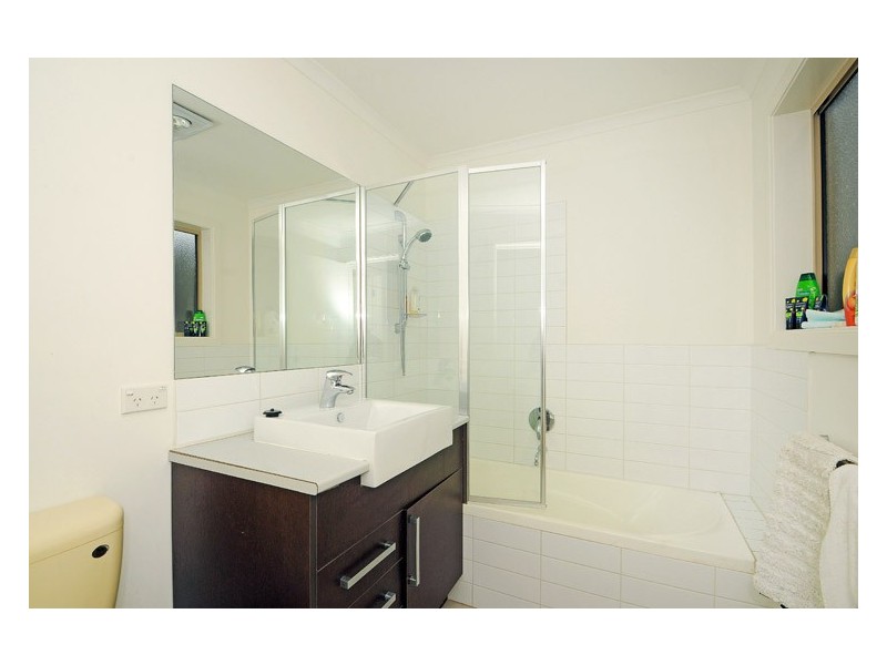 1/24 Robinia Street, Frankston VIC 3199