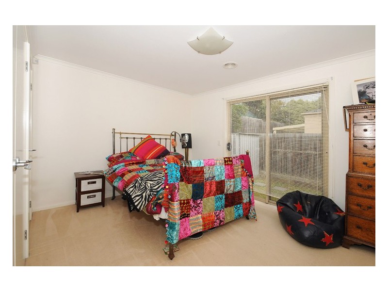 1/24 Robinia Street, Frankston VIC 3199