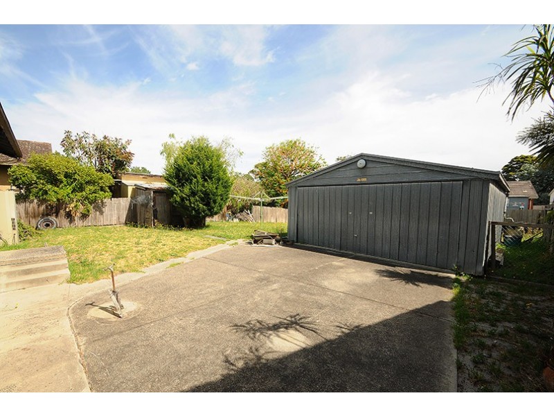 23 Hickory Crescent, Frankston North VIC 3200