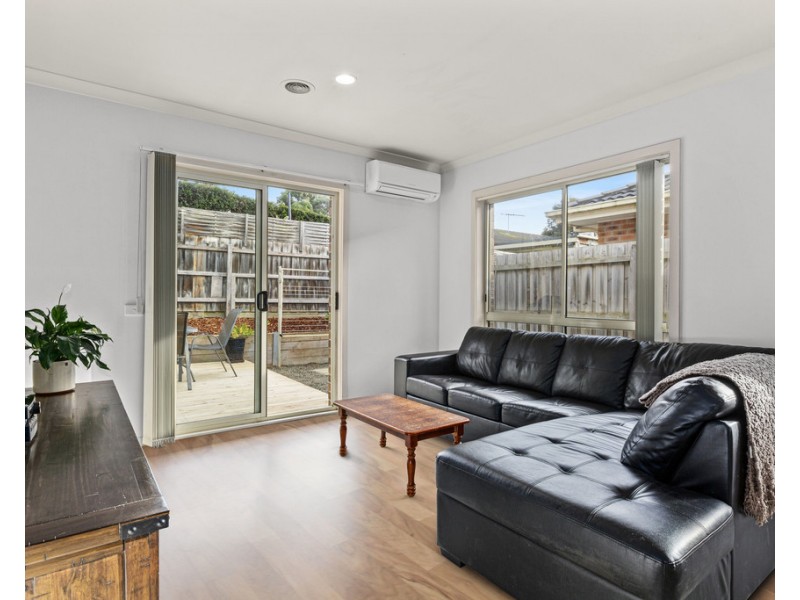 61 Darnley Drive, Skye VIC 3977
