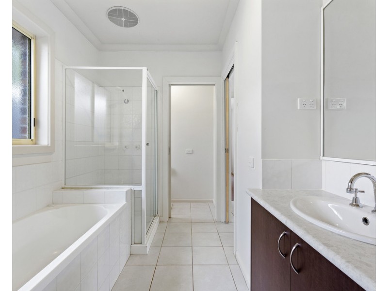 61 Darnley Drive, Skye VIC 3977