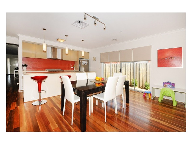 6 Eden Drive, Skye VIC 3977