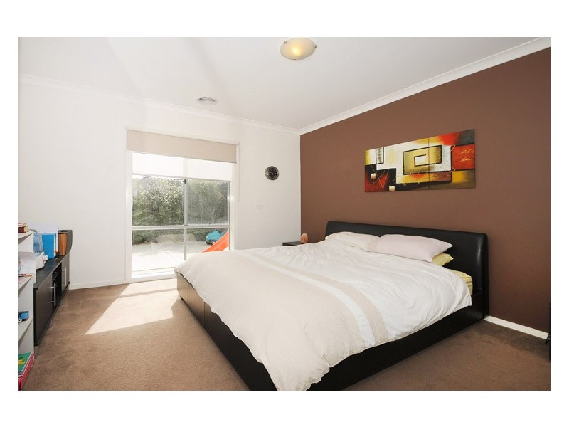 6 Eden Drive, Skye VIC 3977