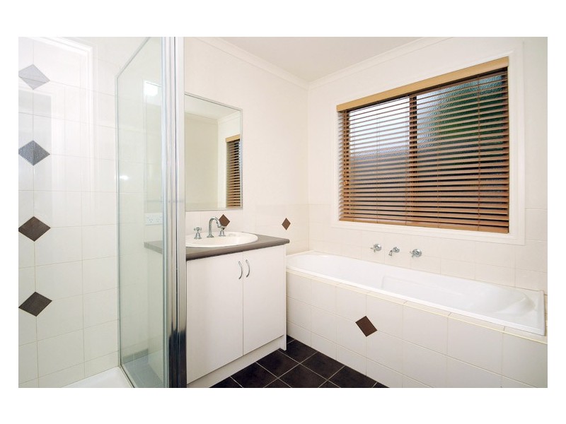 32 Spencer Drive, Carrum Downs VIC 3201