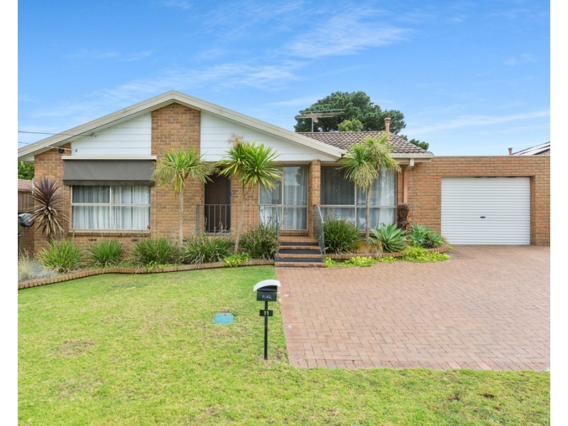 11 Juliana Drive, Carrum Downs VIC 3201
